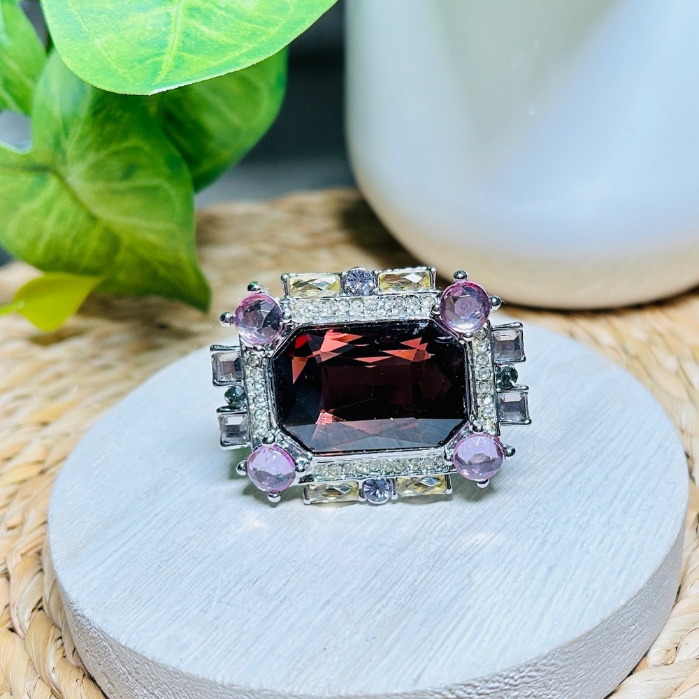 Vintage Chunky Cocktail Ring, with gorgeous colored crystal rhinestones - Picture 5 of 16